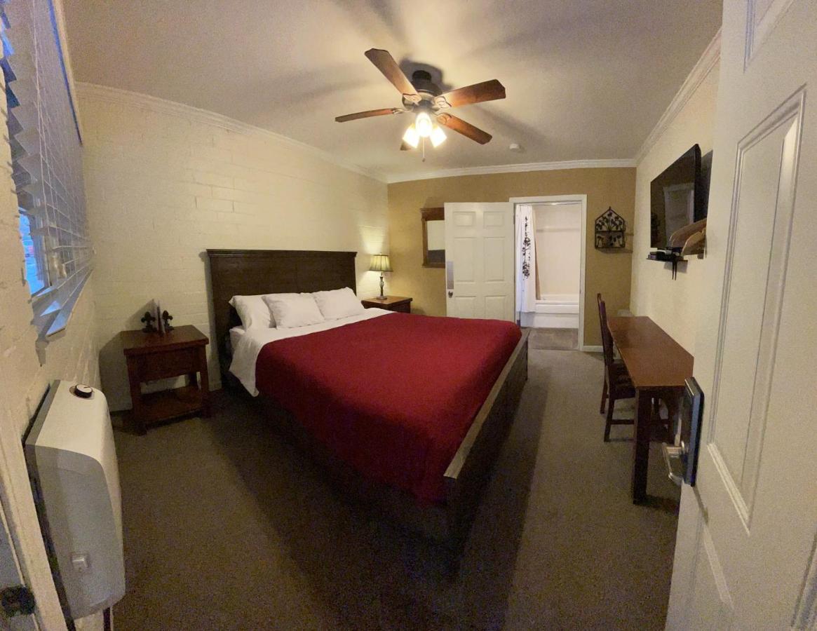 Sierra Woods Hotel